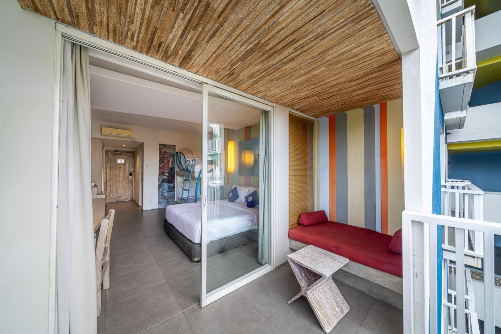 Bliss Surfer Hotel By Tritama Hospitality Legian Exterior foto